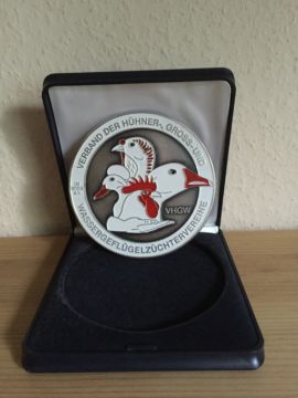 Hauptsonderschau / 4.Rassenbezogene Europaschau 2014 (Schleife) / VHGW-Medaille auf 1,0 Orpington gelb-schwarzgesäumt